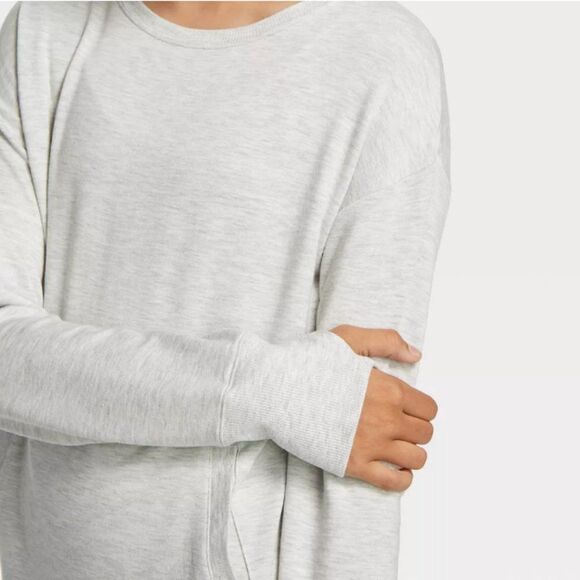Cozy Lightweight Fleece Crewneck Sweatshirt - Light Grey - Picture 3 of 8